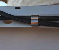 Clip para cable solar